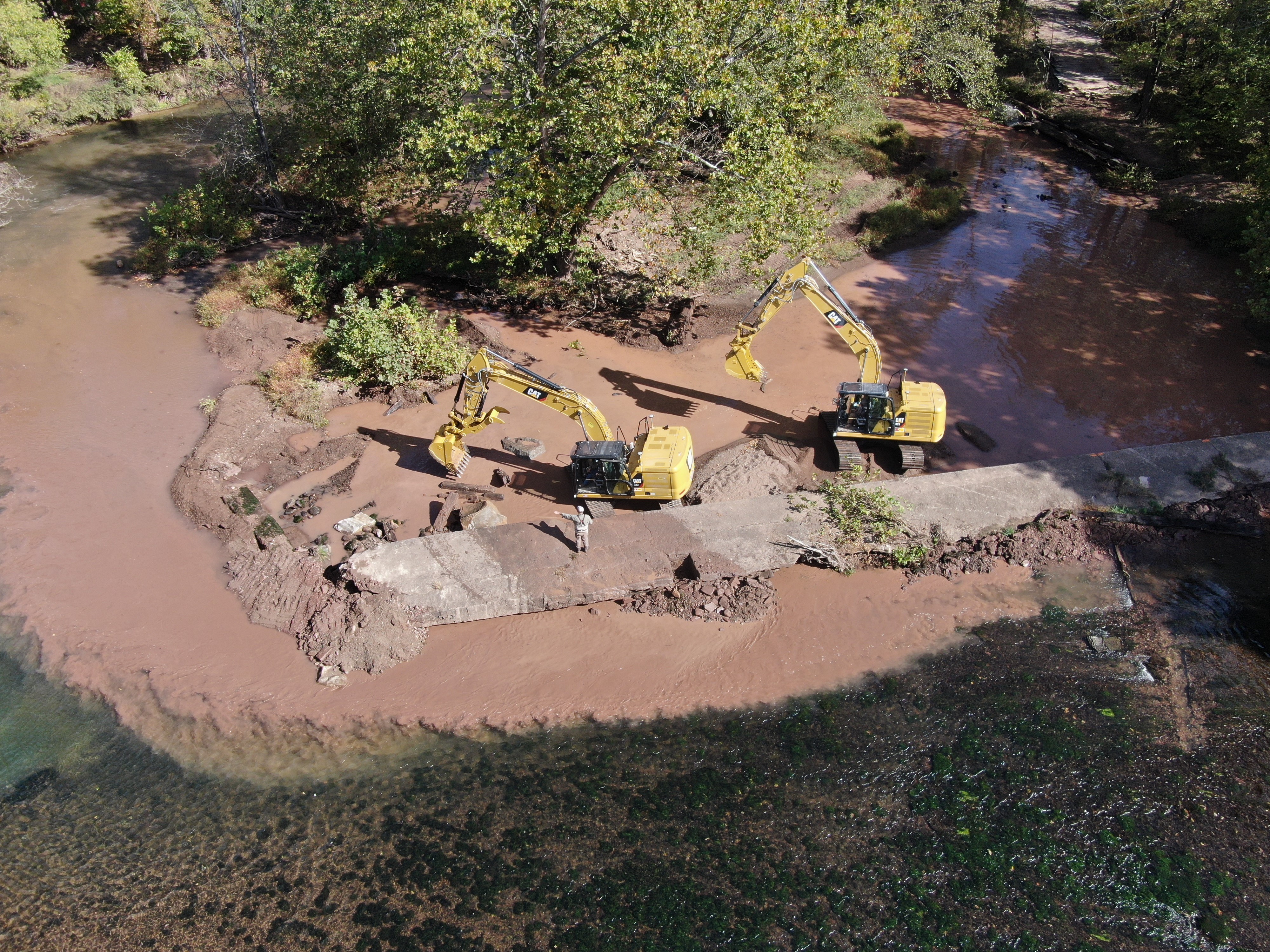 Two CATS working at dam.jpg